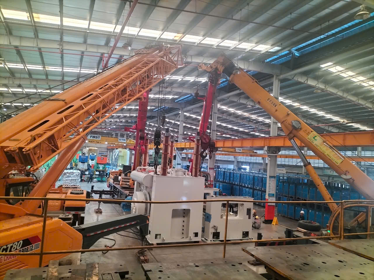 Vận chuyển, lắp đặt máy công nghiệp nặng vào kho xưởng
