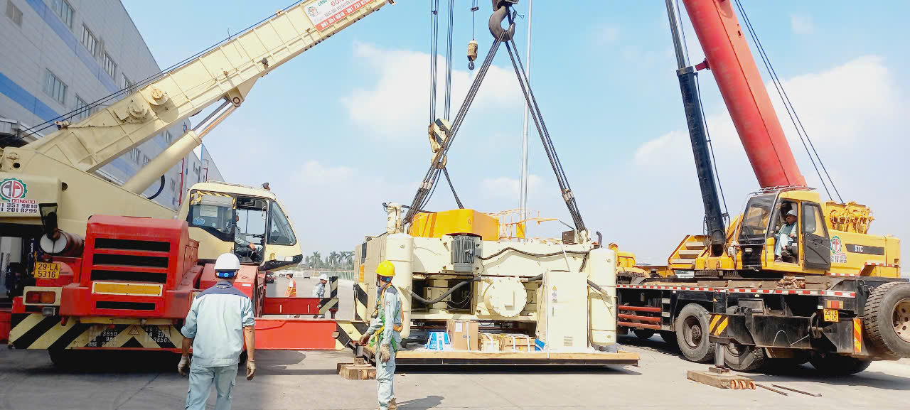 Công trình vận chuyển kiện hàng máy móc trọng lượng lớn