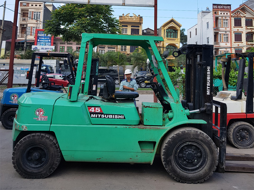 XE NÂNG MITSUBISHI FD45