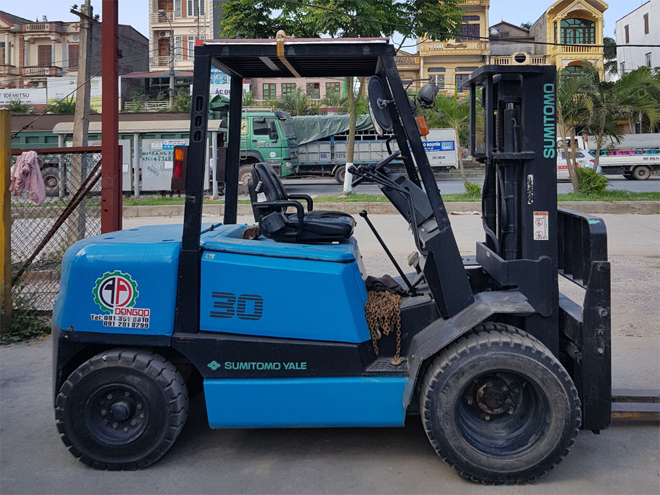 XE NÂNG SUMITOMO FD30