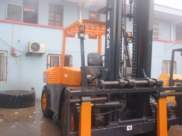 XE NÂNG TCM 15T