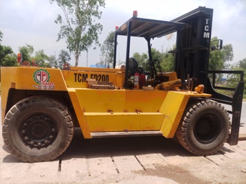 XE NÂNG TCM FD200